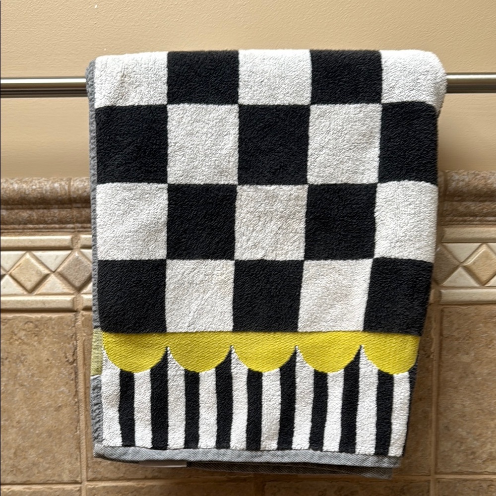 Mackenzie Childs Courtly Check bath towel